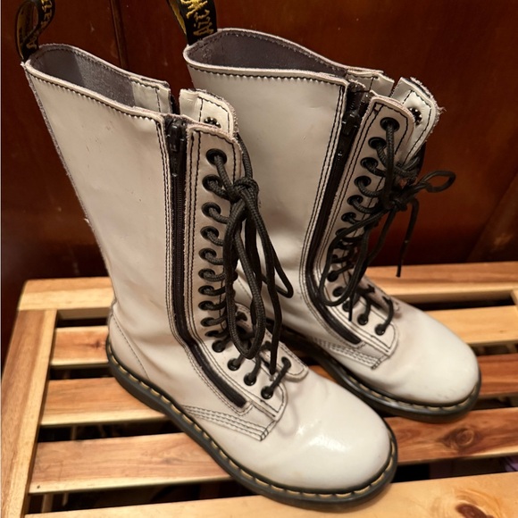 White Dc Martens DOCS lace up tall combat boots double zipper 14 hole mid calf 7 - Picture 14 of 16